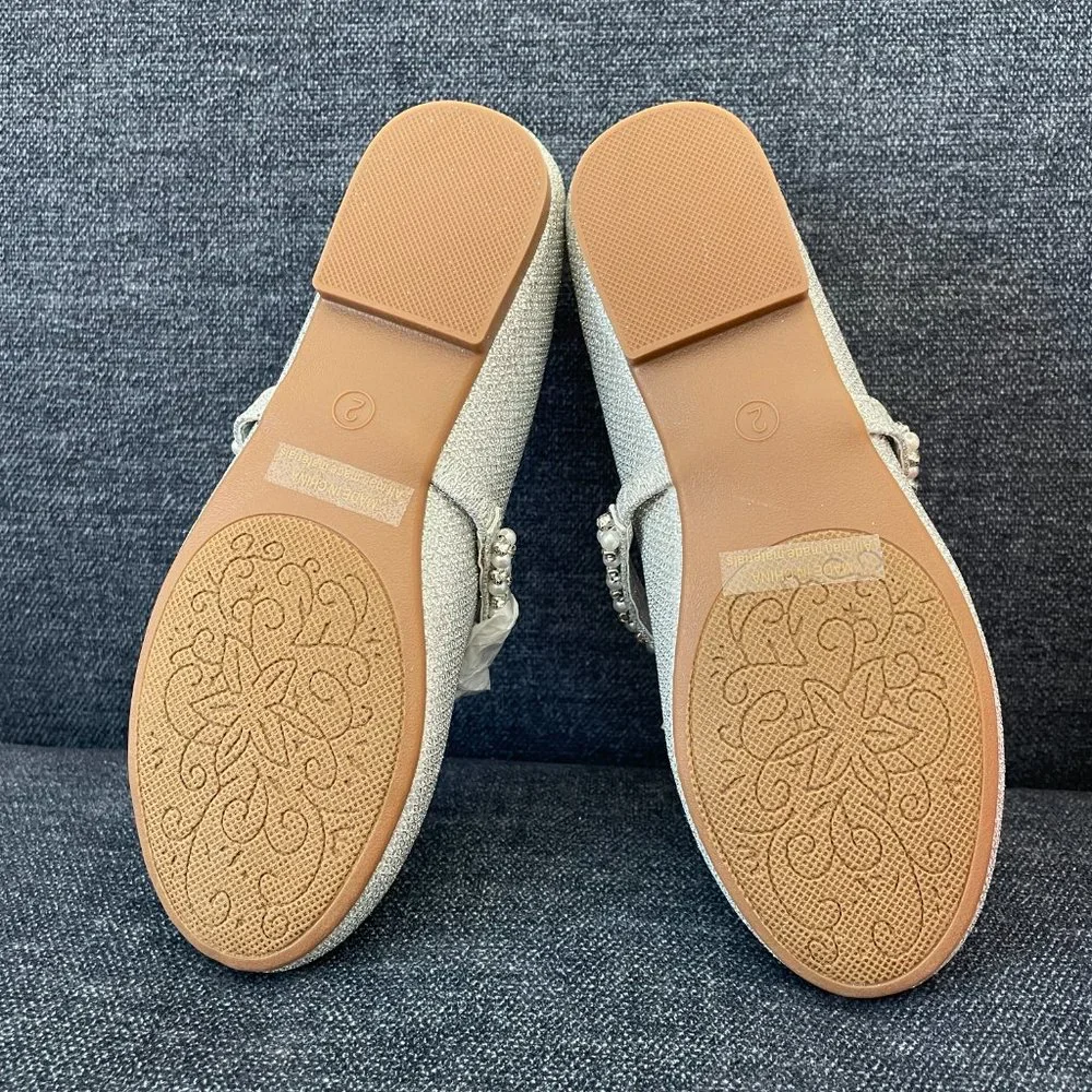 DREAM PAIRS || Girls Sparkly Silver Embellished Flat Dress shoe - Size 2 - Picture 5 of 7